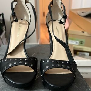 Black wedges EUC